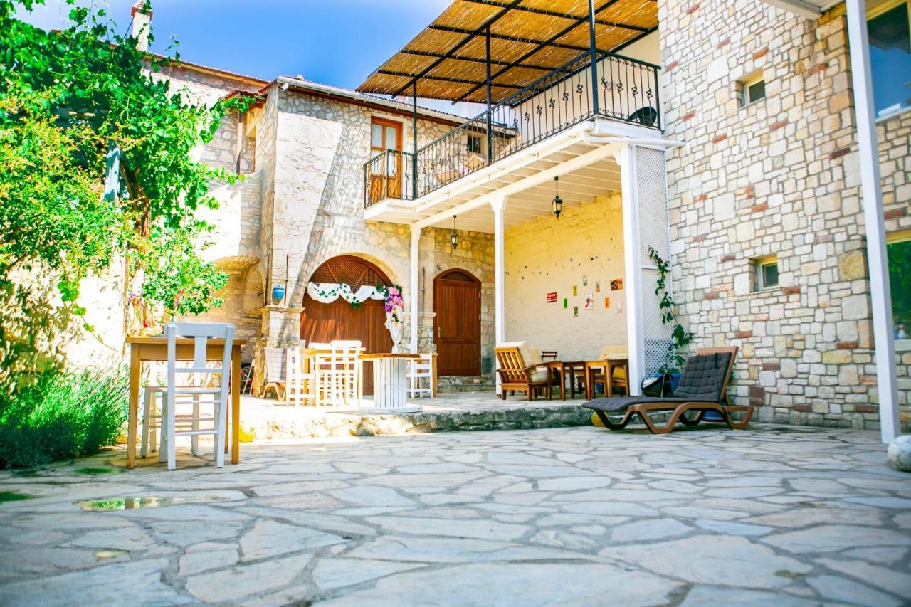 Annemin Harabesi Otel Çeşme Exterior foto