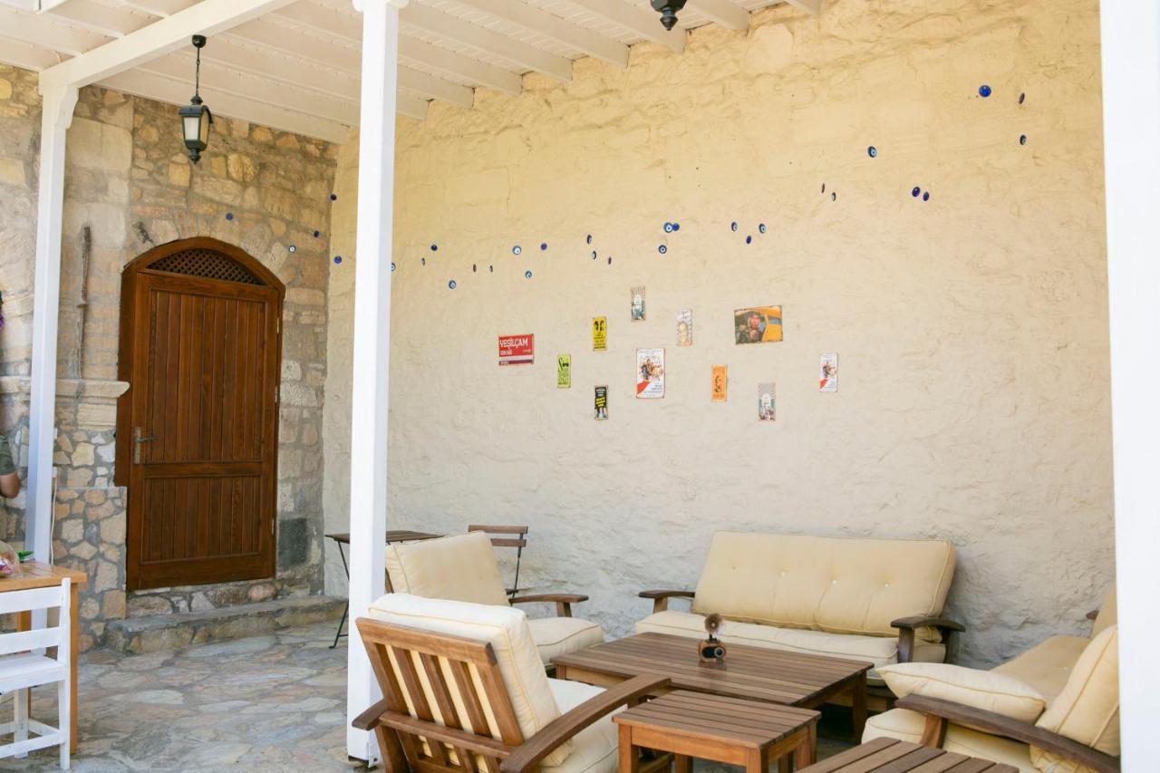 Annemin Harabesi Otel Çeşme Exterior foto
