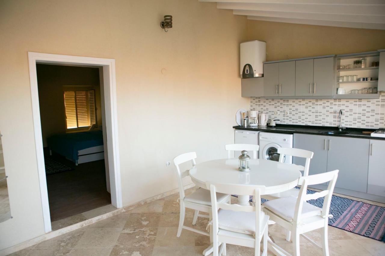 Annemin Harabesi Otel Çeşme Exterior foto